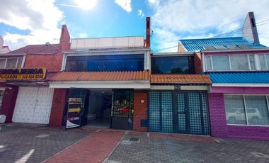 casa en arriendo en la patria. Cod A308829