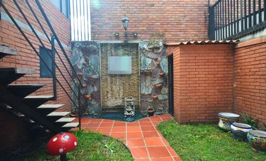 casa en arriendo en la patria. Cod A308829