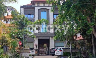 GEDUNG RUKAN COK AGUNG TRESNA & DEWI MADRI RENON DENPASAR, BALI