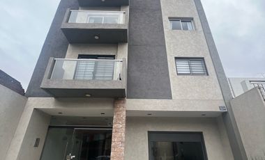 Venta Impecable 2 Amb C/Coch. Lanús O.