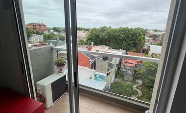 Venta Impecable 2 Amb C/Coch. Lanús O.