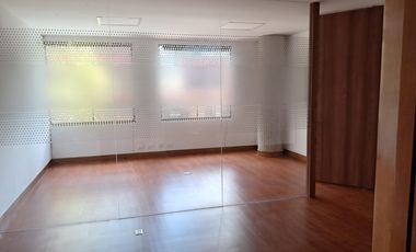 oficina en arriendo en chico norte. Cod A52079