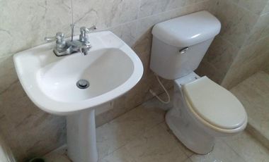 apartamento en arriendo en prados del este. Cod A10408