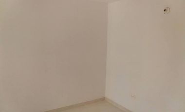 apartamento en arriendo en prados del este. Cod A10408