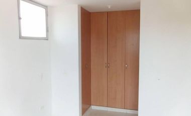 apartamento en arriendo en prados del este. Cod A10408