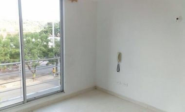 apartamento en arriendo en prados del este. Cod A10408