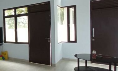 Rumah 1 lantai Bekasi Lokasi strategis pinggir jalan raya akses 2 mobil