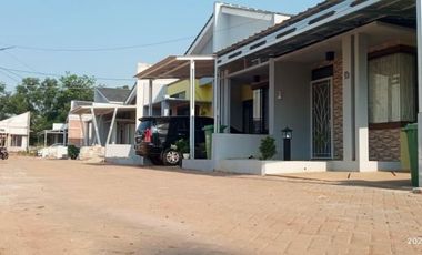 Rumah 1 lantai Bekasi Lokasi strategis pinggir jalan raya akses 2 mobil