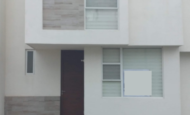 Excelente casa en Renta en Puerta Natura