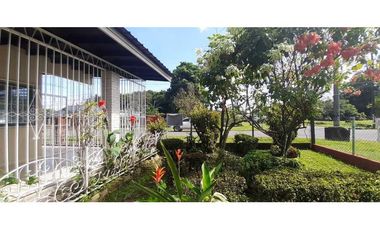 ALQUILO CASA COMERCIAL MODIFICADA Y 1200M2 DE TERRENO EN  DAVID