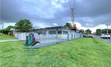 ALQUILO CASA COMERCIAL MODIFICADA Y 1200M2 DE TERRENO EN  DAVID