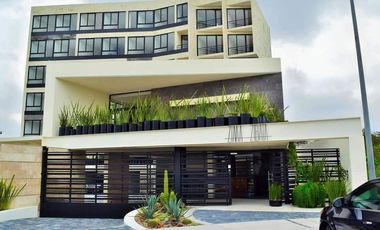 Departamento de lujo en venta en Zibata 1 recamara y jardín