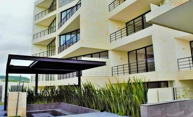 Departamento de lujo en venta en Zibata 1 recamara y jardín