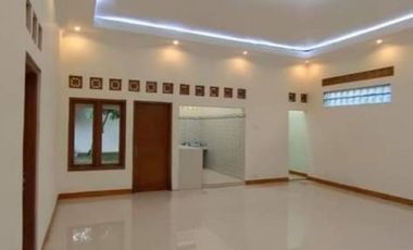 Dijual rumah dekat bandara solo