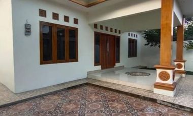 Dijual rumah dekat bandara solo