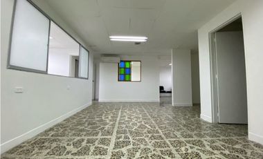 SE VENDE OFICINA EN ENVIGADO SECTOR CENTRO P2