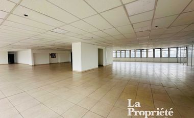 oficina en arriendo en centro internacional. Cod A206