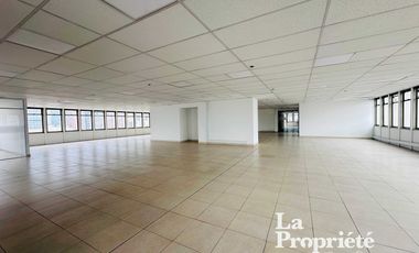 oficina en arriendo en centro internacional. Cod A206