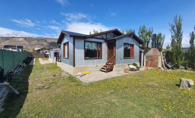 VIvienda con excelentes detalles, luminosa y parquizada