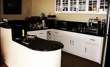 - S O L D -    BEACHFRONT HOUSE WITH GREAT VIEW OF APO ISLAND