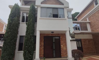 VENTA de CASAS en BUCARAMANGA