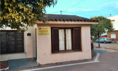VENDO Chalet 4 amb 2 bños + 1 amb Gge doble qncho patios