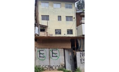 SE VENDE CASA EDIFICIO DE 4 PISOS UBICADO EN CERRO RAMADITAS