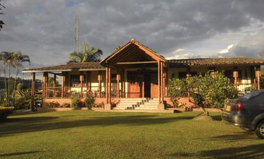 FINCA EN ARRIENDO EN VILLAMARIA