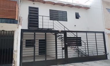 CASA DUPLEX EN VENTA PRADOS DEL NILO