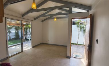 Casa en arriendo de 2 dorm. en La Florida