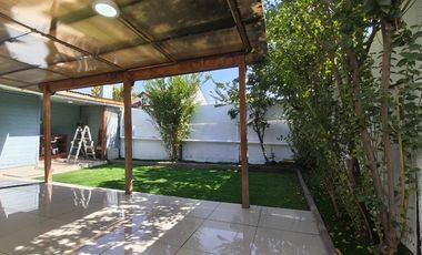Casa en arriendo de 2 dorm. en La Florida
