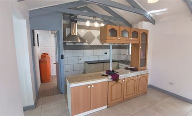 Casa en arriendo de 2 dorm. en La Florida