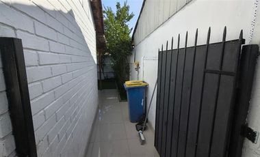Casa en arriendo de 2 dorm. en La Florida