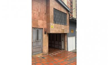 Casa en Venta, Bomboná en la Comuna 9 de Medellín