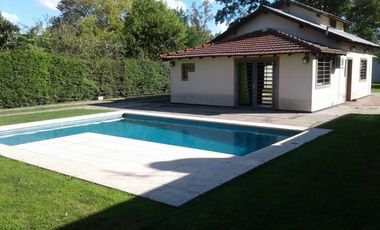 Chalet en venta en Villa Udaondo