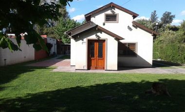 Chalet en venta en Villa Udaondo