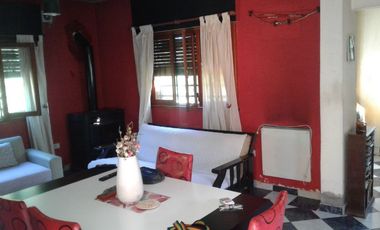 Chalet en venta en Villa Udaondo