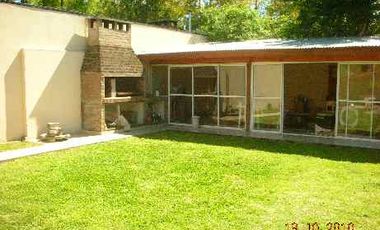 Chalet en venta en Villa Udaondo
