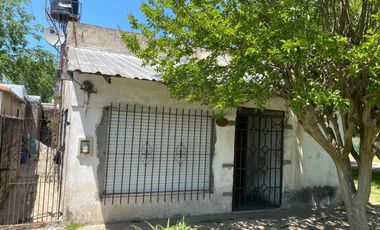Casa 4 Ambientes en Venta - Francisco Alvarez, Moreno