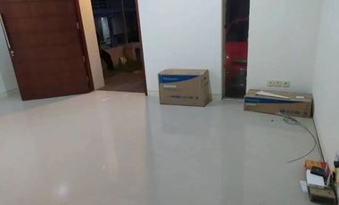 Rumah minimalis 2lt dalam perumahan elit dg one gate sistem security 24 jam seputaran jl Wates km9