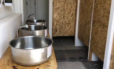 RENTA DE LOCAL COMERCIAL EN PLAZA DE CONTENEDORES, PLANTA BAJA