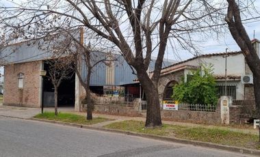 Galpón y casa 2 dormitorios en Soldini