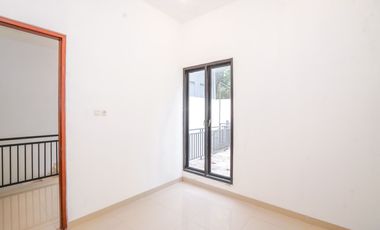 Rumah LB 150 SHM 10 Mnt ke Gerbang Tol Krukut Dibantu KPR J-36260