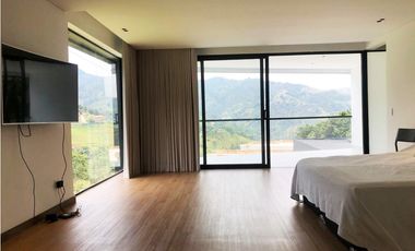 Casa en Arriendo Loma del Escobero Envigado