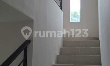 Rumah Baru Gress (belum Pernah Dihuni)
grand Sunrise Provest
raya Menganti