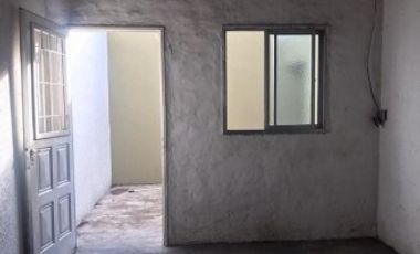 MUY LINDA CASA EN VENTA, 2 DORMITORIOS ACEPTA VEHICULO ALTA GAMA EN FORMA DE PAGO, GRAL JOSE MADARIAGA 900  APTA CREDITO -LUIS GUILLON-