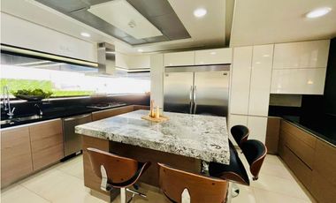 Departamento negociable en venta amueblado en Lucena San Pedro