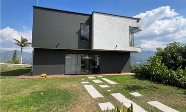 Casa campestre para la venta en Bello-Antioquia S345