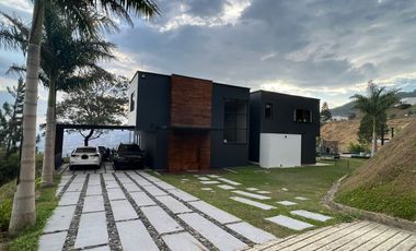 Casa campestre para la venta en Bello-Antioquia S345