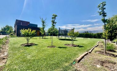 SE ARRIENDA HERMOSA PARCELA EN CONDOMINIO CHICUREO II